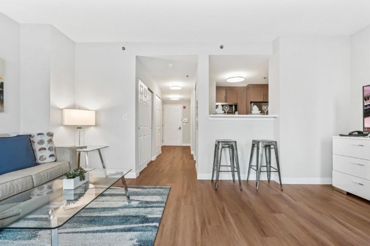 Bluebird Suites near Newport Centre Jersey City Extérieur photo